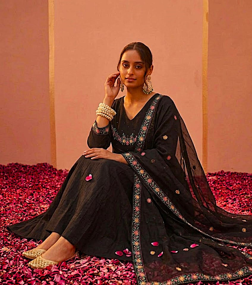 Siyah Gul -BLACK  Floral Embroidered Kurta Plazo Set with Dupatta