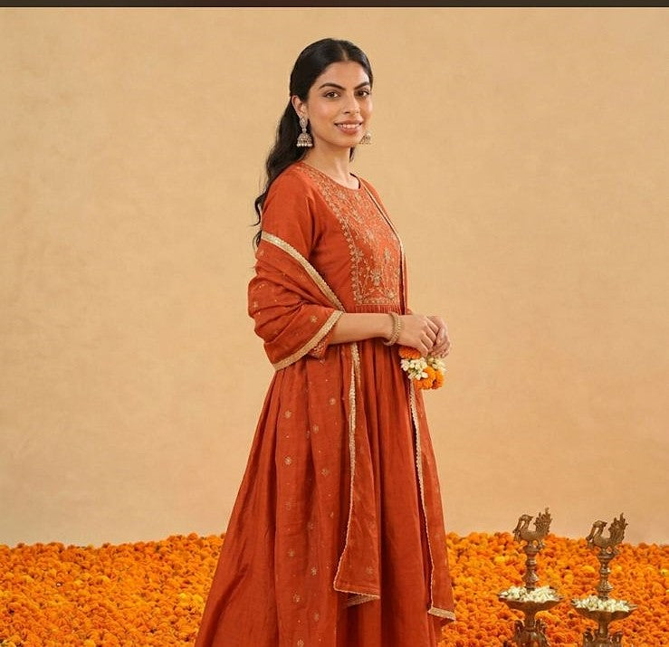 Kesari Noor - Rust Embroidered Kurta  pant Set with Dupatta